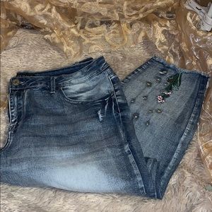Women’s Jeans (embroidered)